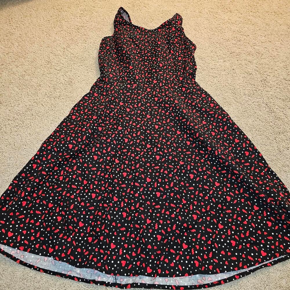 Retro black dress with red